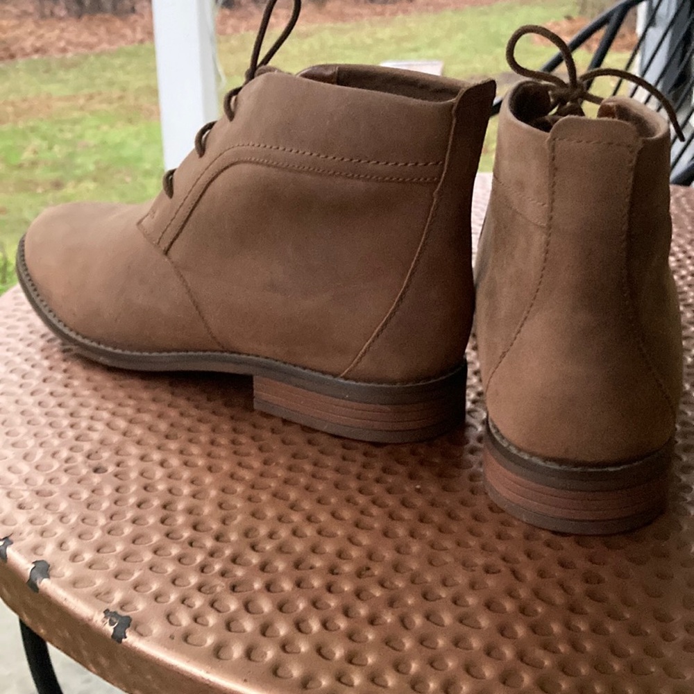 BRAND NEW Clark’s Camzin Grace Leather Ankle Boots